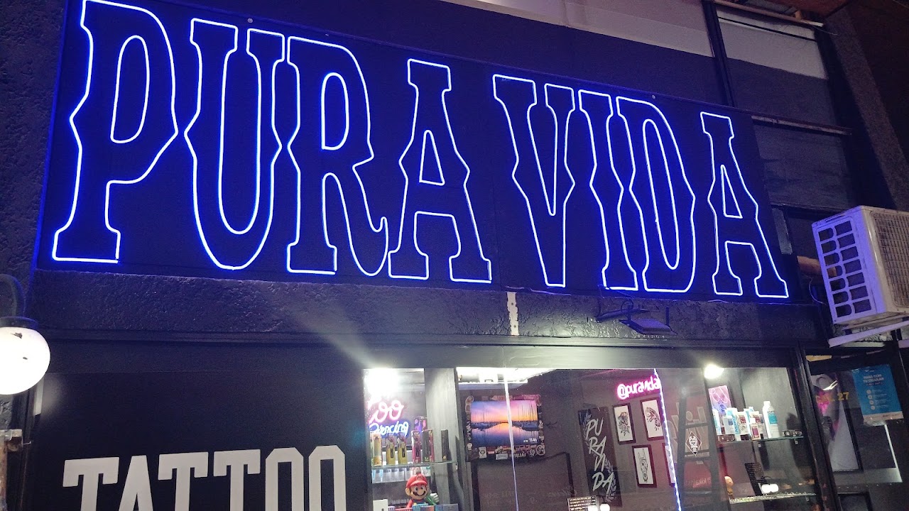 Fachada de Pura Vida, estudio de tatuajes en Temperley